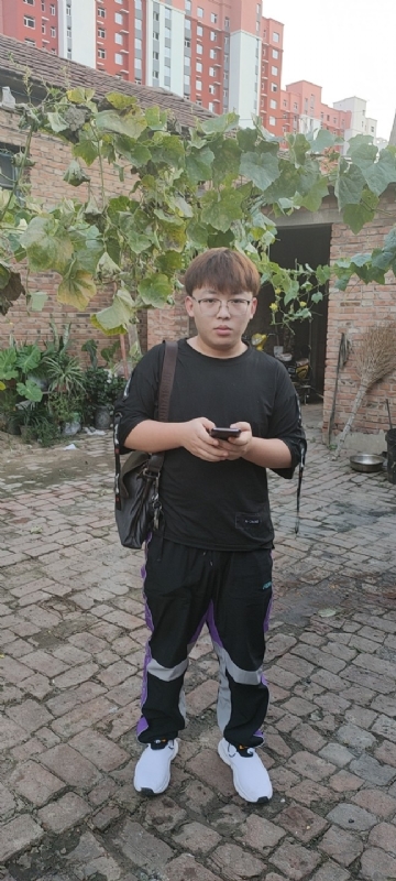 辛禹的第二张照片--河北上门女婿服务网