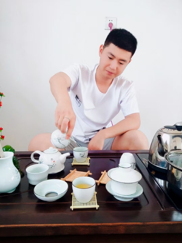 日月的第二张照片--河北上门女婿服务网